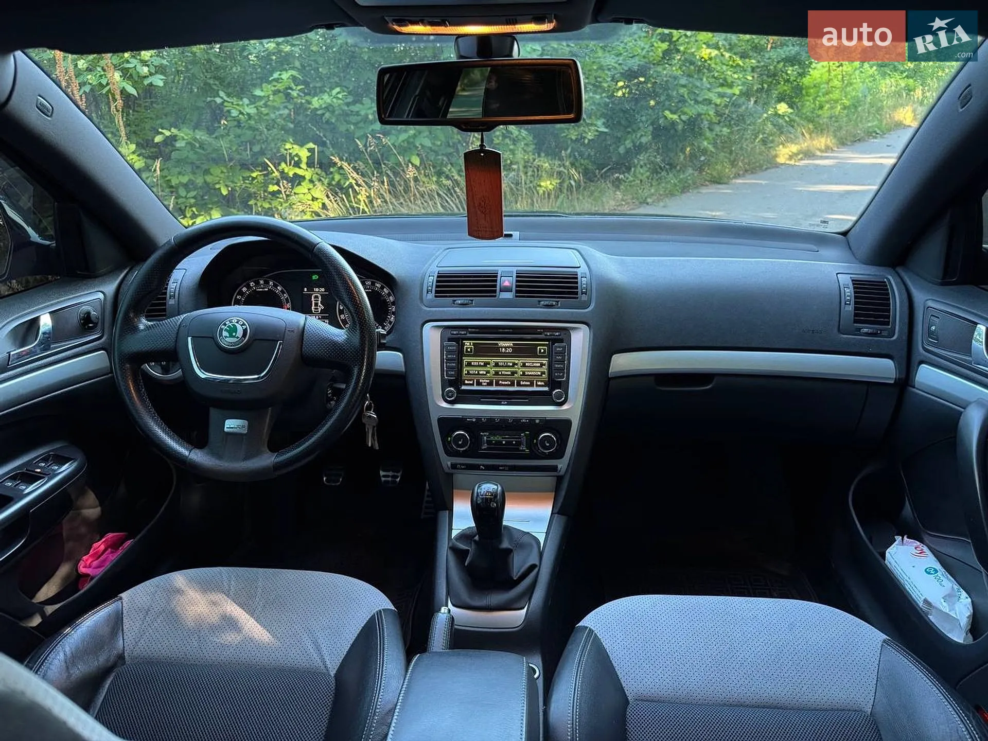 2010 Skoda Octavia - мініатюра 15