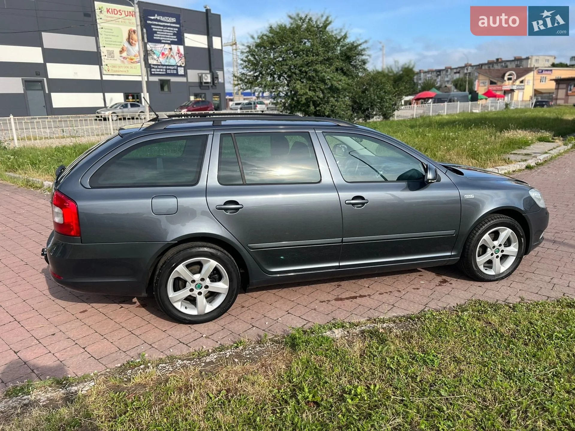 2011 Skoda Octavia - мініатюра 13