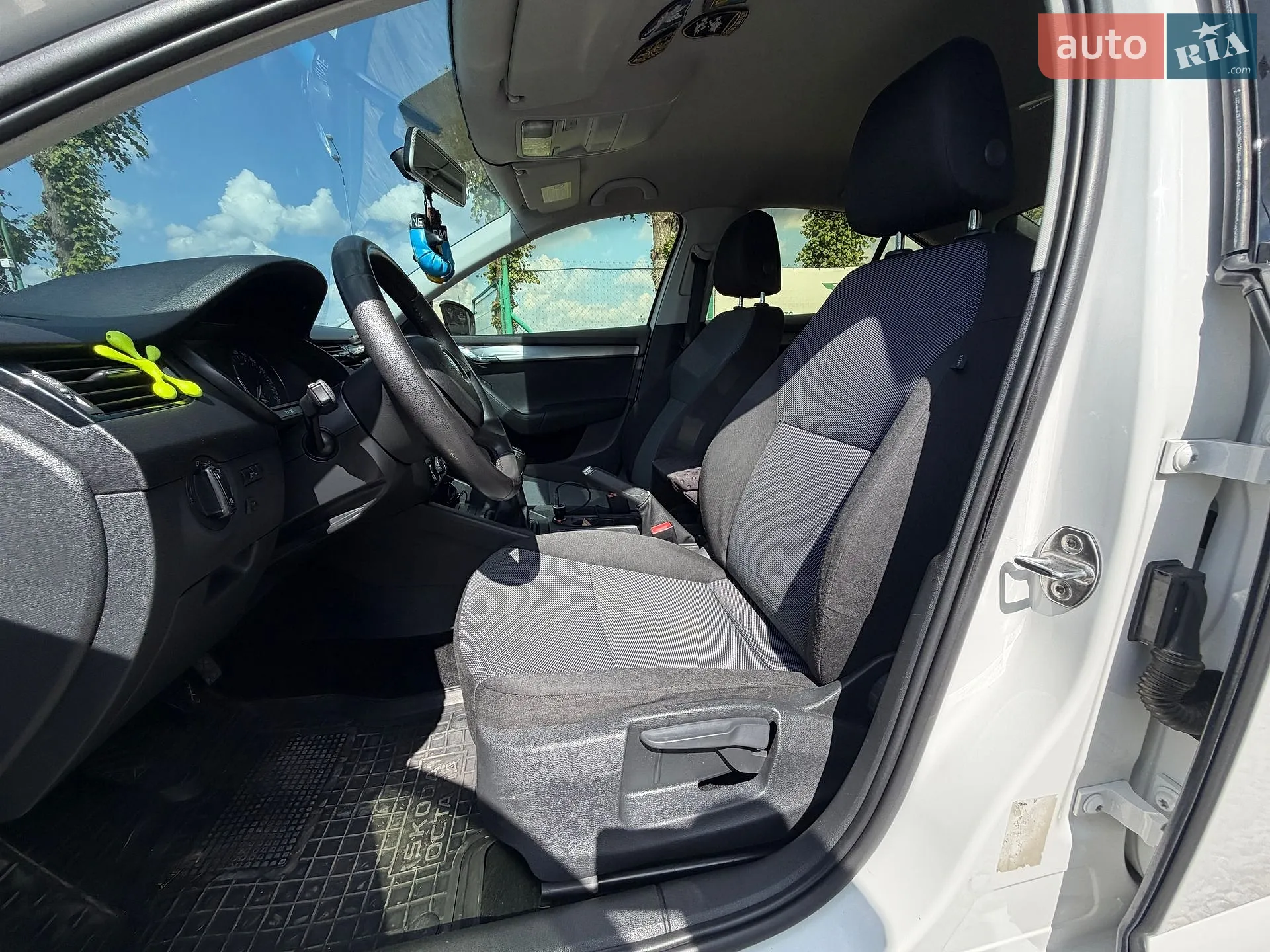 2014 Skoda Octavia - мініатюра 38