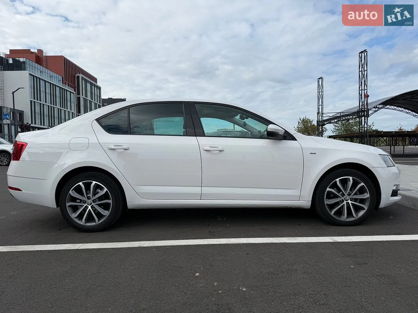 2019 Skoda Octavia - мініатюра 3