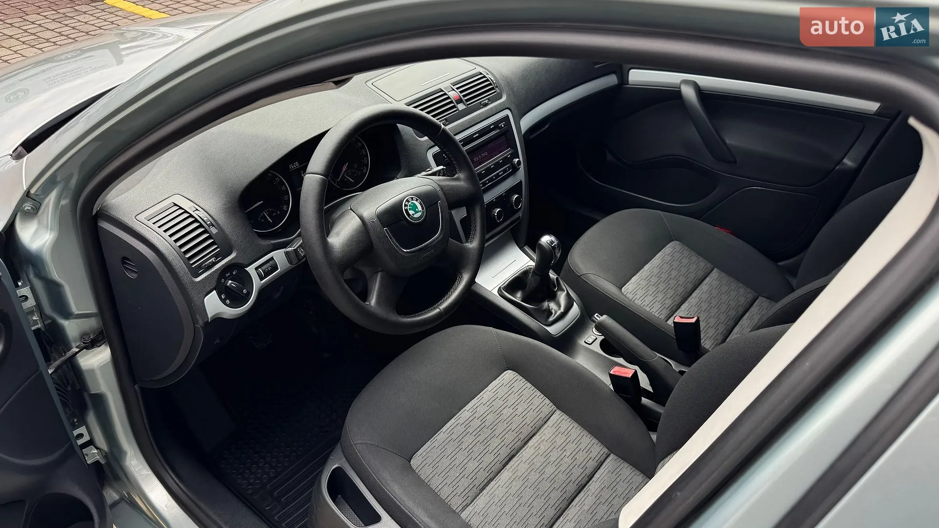 2010 Skoda Octavia - мініатюра 22