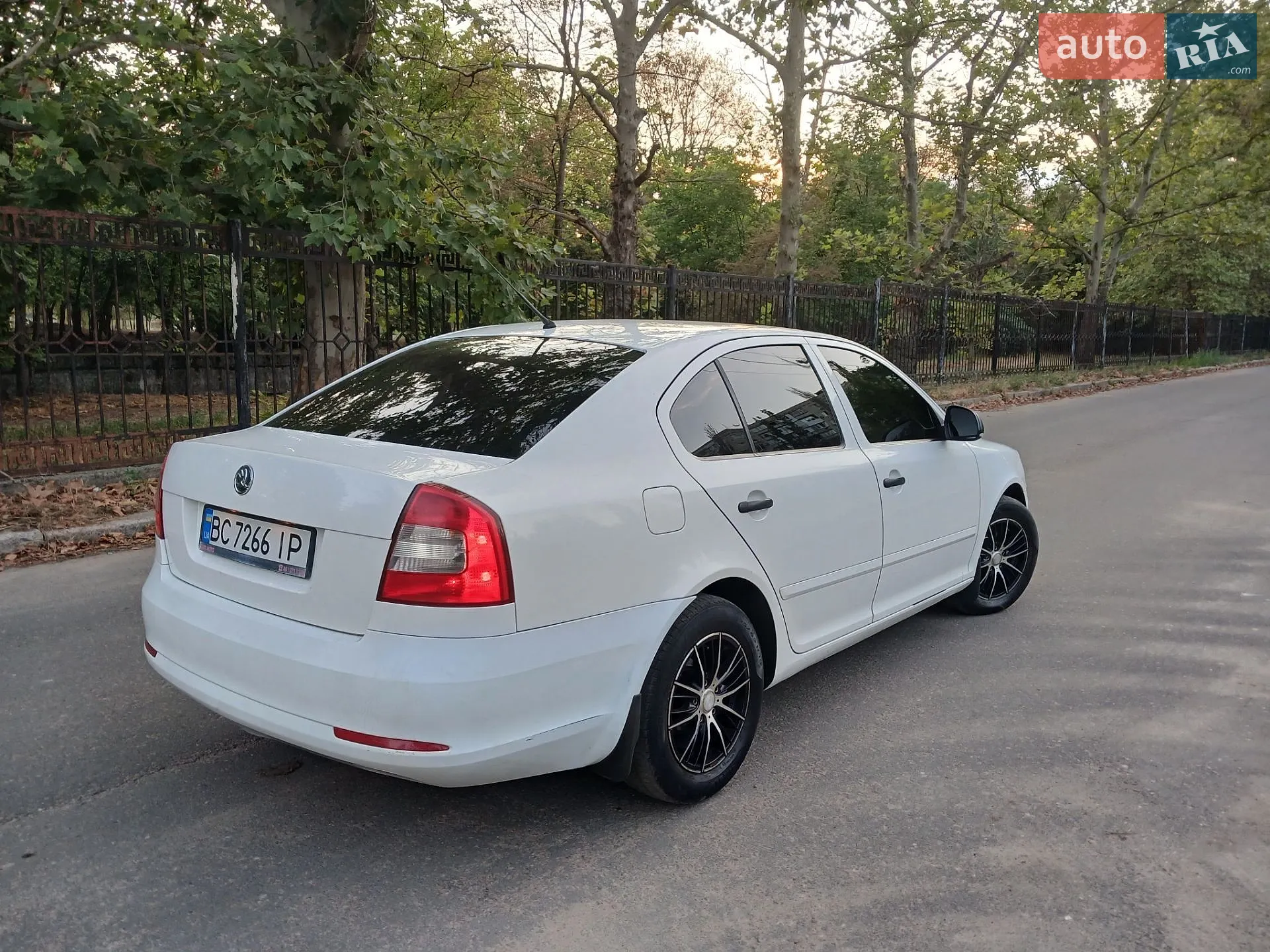 2010 Skoda Octavia - мініатюра 9