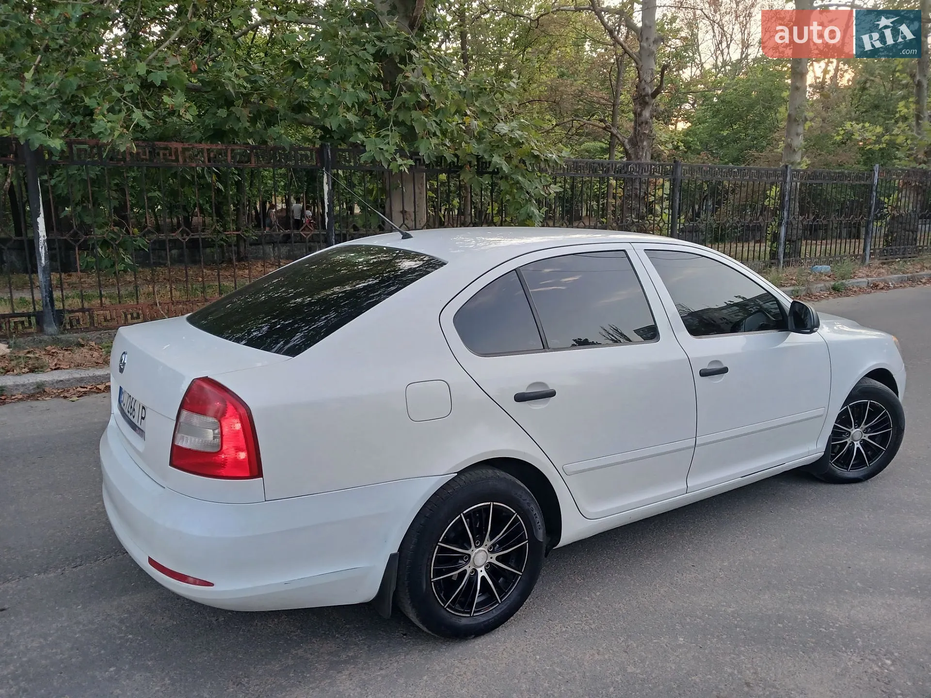 2010 Skoda Octavia - мініатюра 16