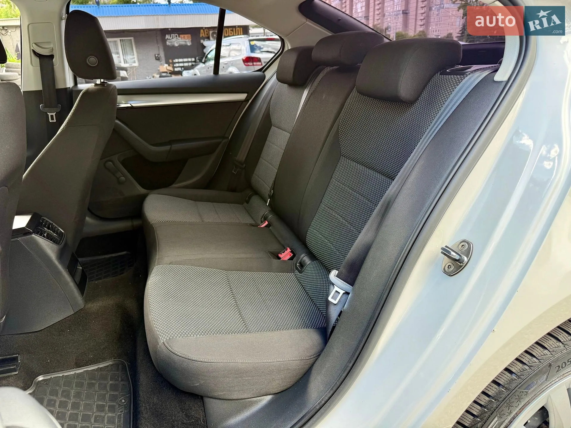 2013 Skoda Octavia - мініатюра 8