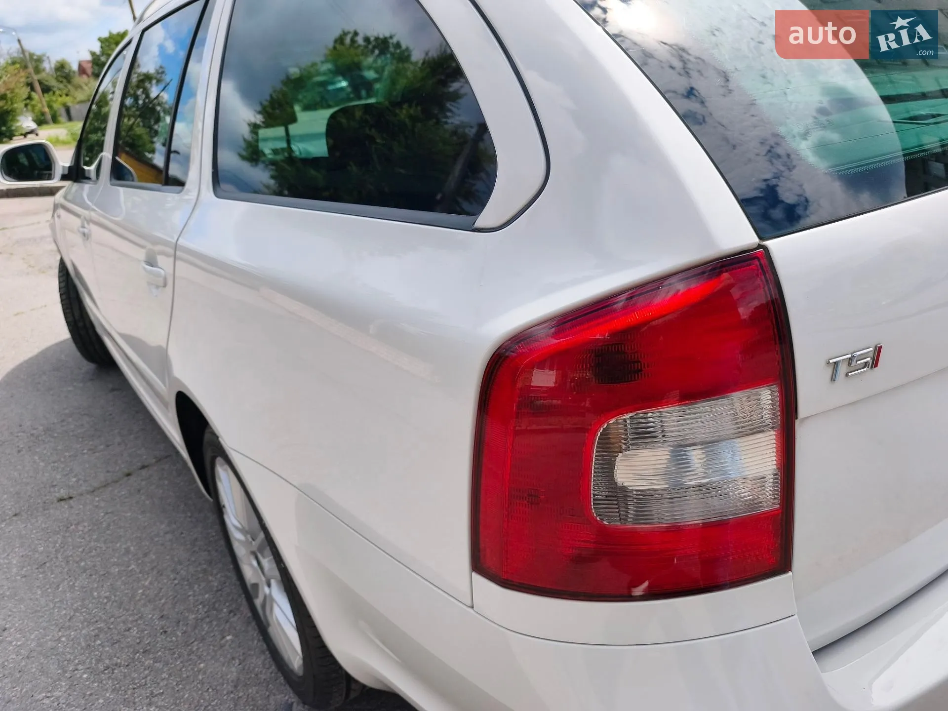 2010 Skoda Octavia - мініатюра 35