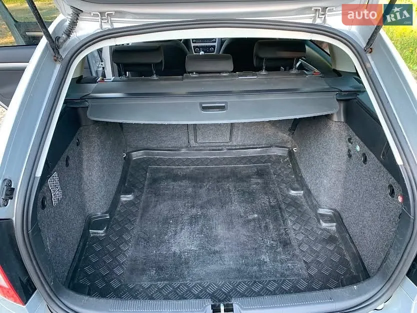 2010 Skoda Octavia - мініатюра 8