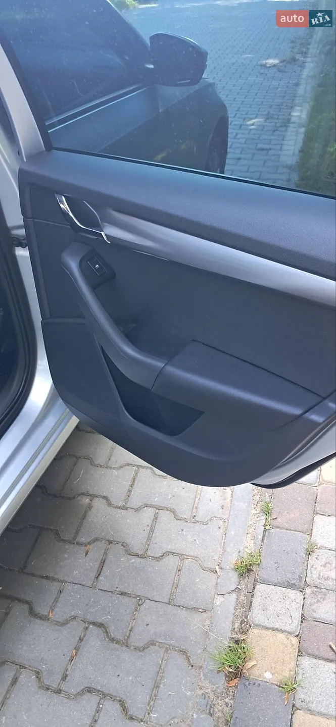 2016 Skoda Octavia - мініатюра 6