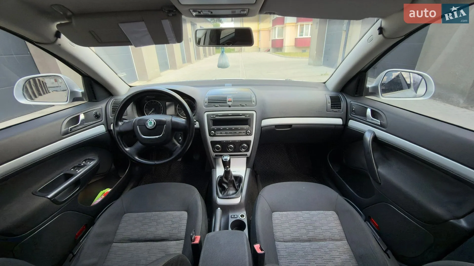 2011 Skoda Octavia - мініатюра 12