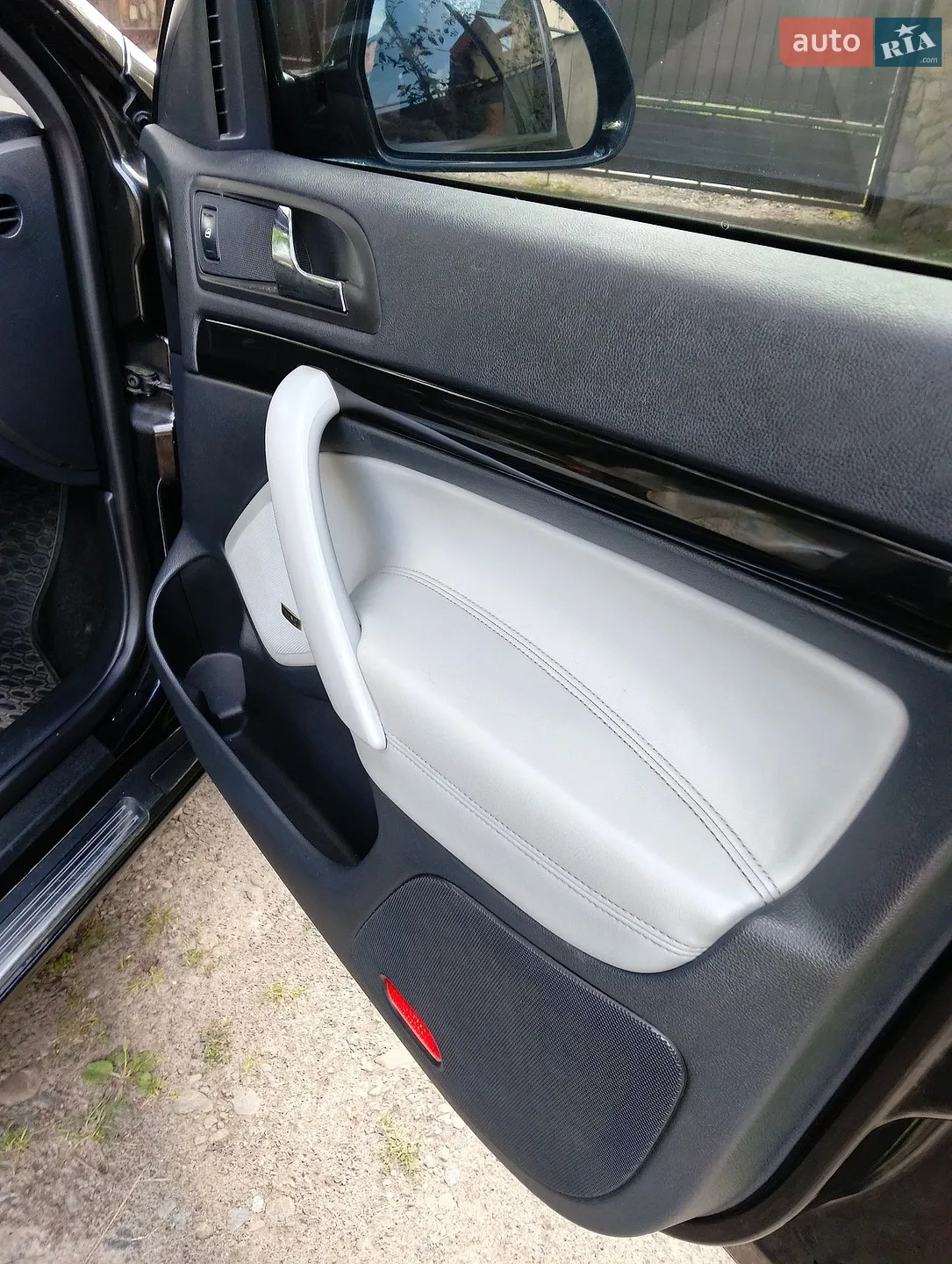 2010 Skoda Octavia - мініатюра 8