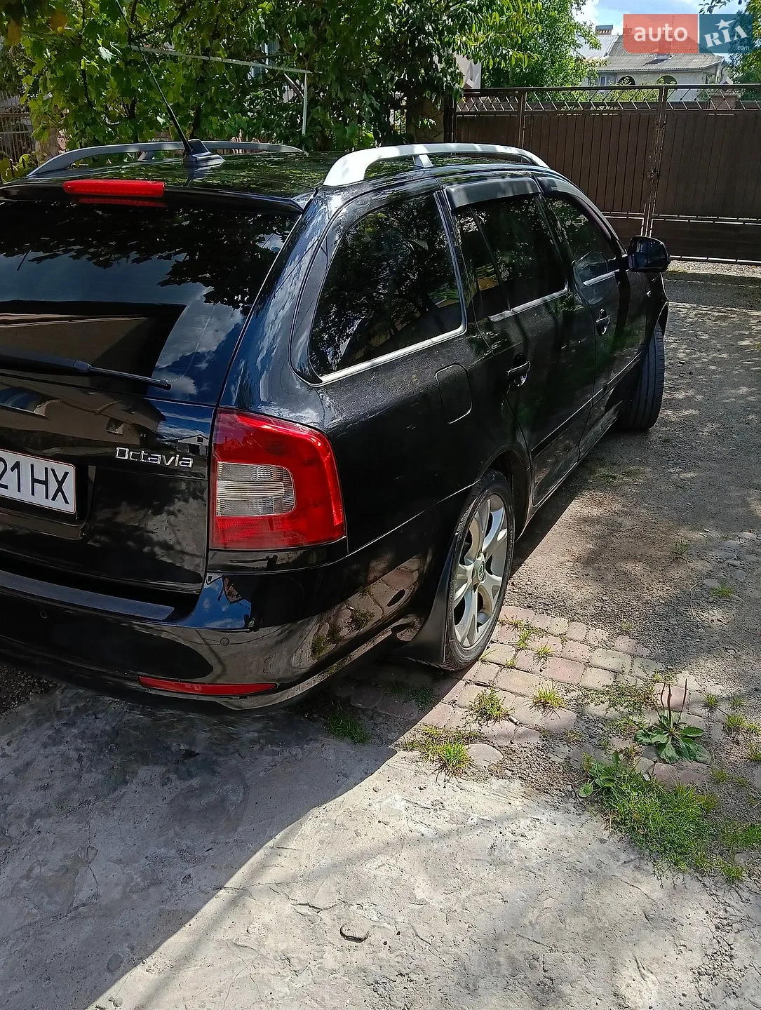 2010 Skoda Octavia - мініатюра 13