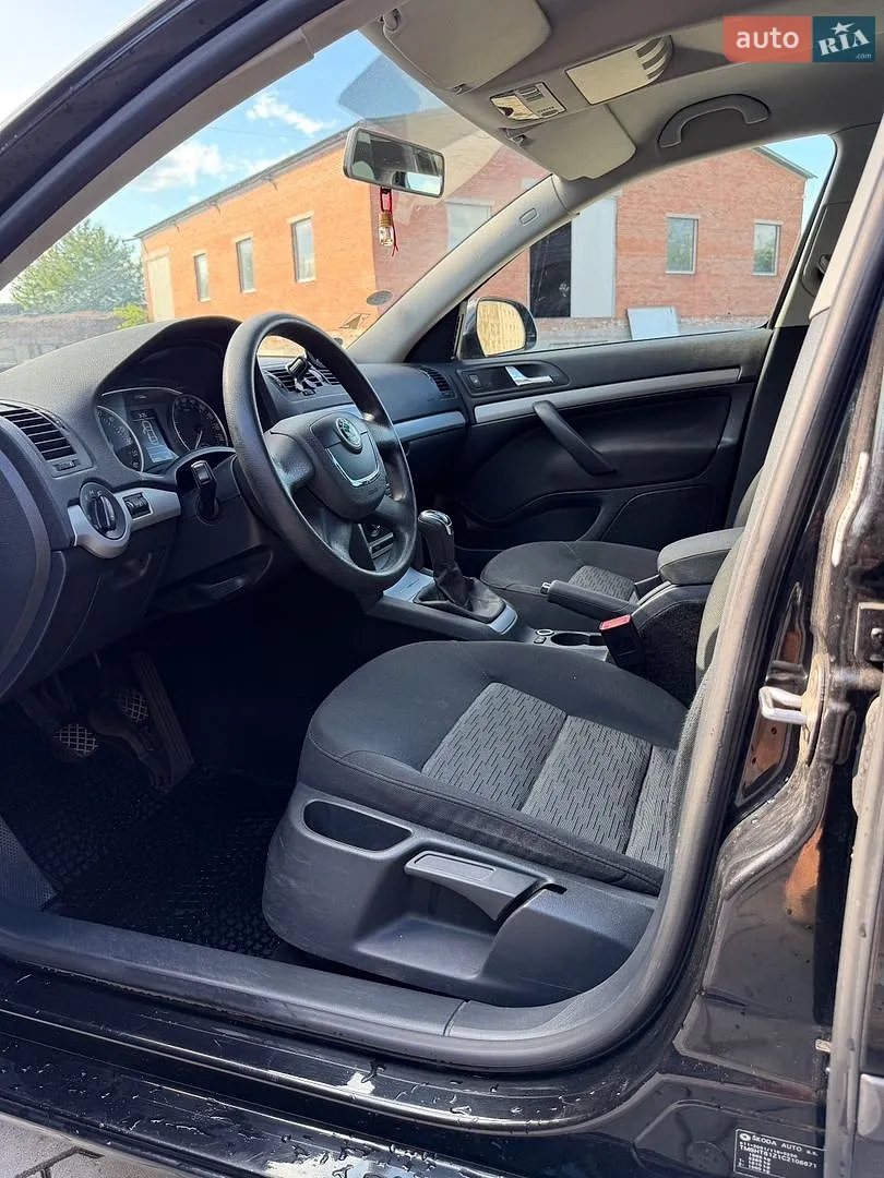 2011 Skoda Octavia - мініатюра 6