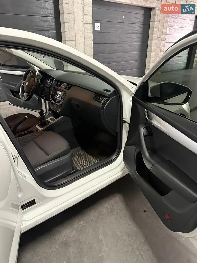 2019 Skoda Octavia - мініатюра 19