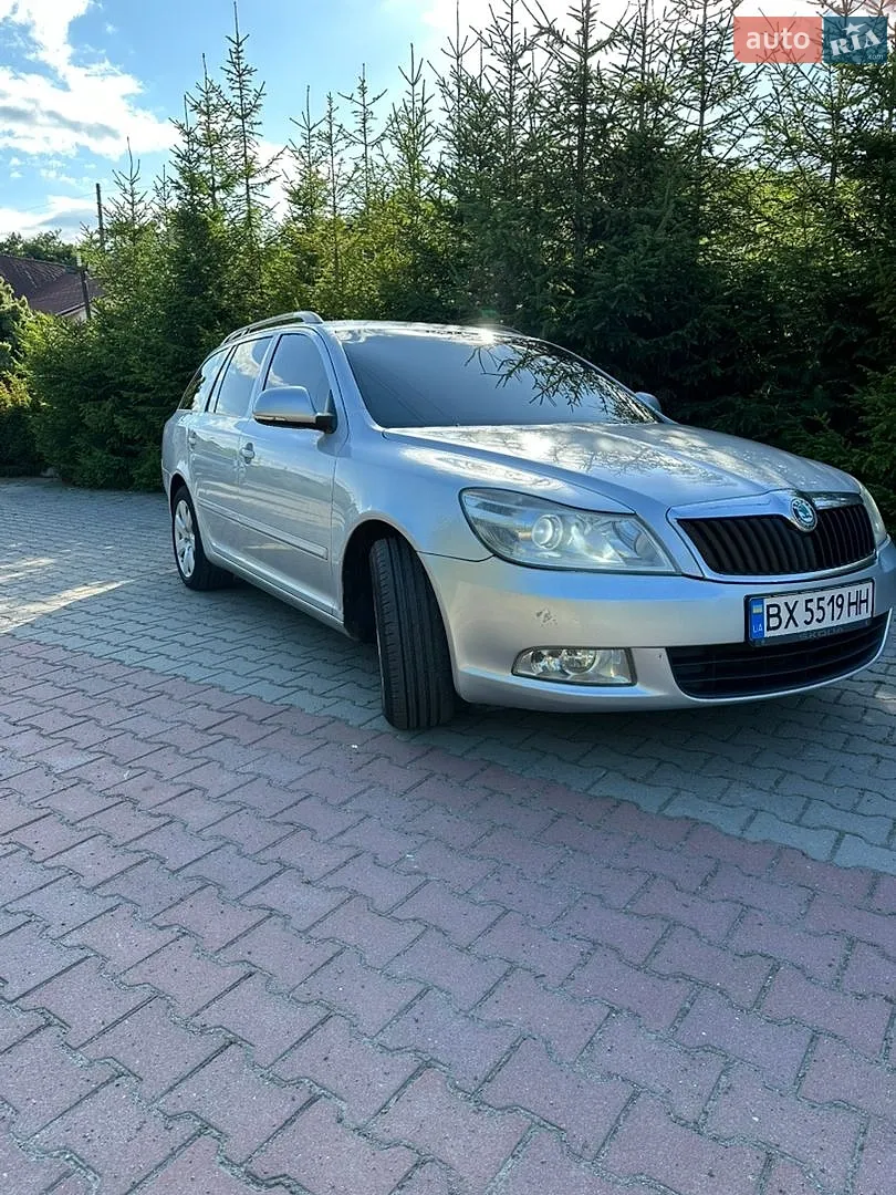 2010 Skoda Octavia - мініатюра 2