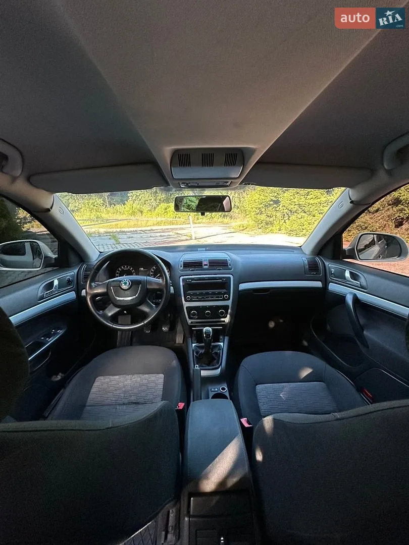 2010 Skoda Octavia - мініатюра 8