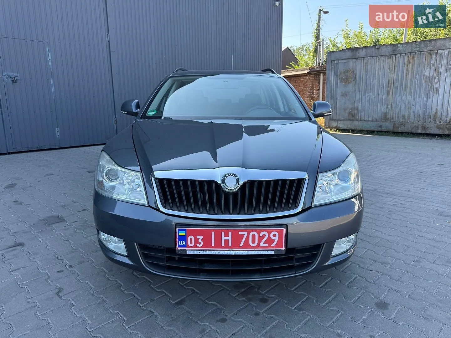 2010 Skoda Octavia - мініатюра 2