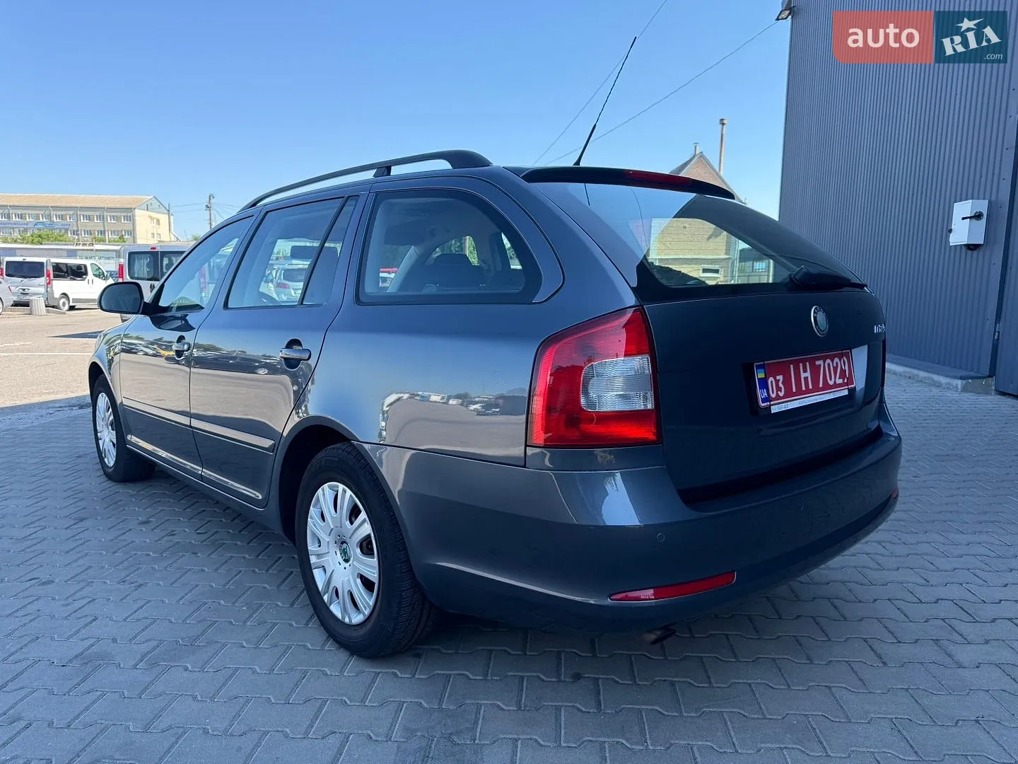 2010 Skoda Octavia - мініатюра 8