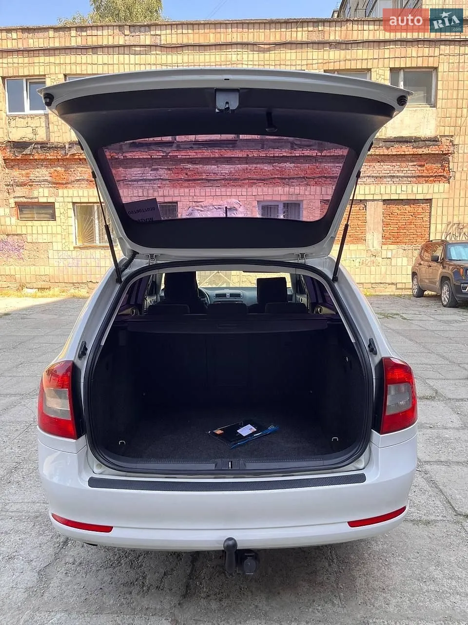 2011 Skoda Octavia - мініатюра 11