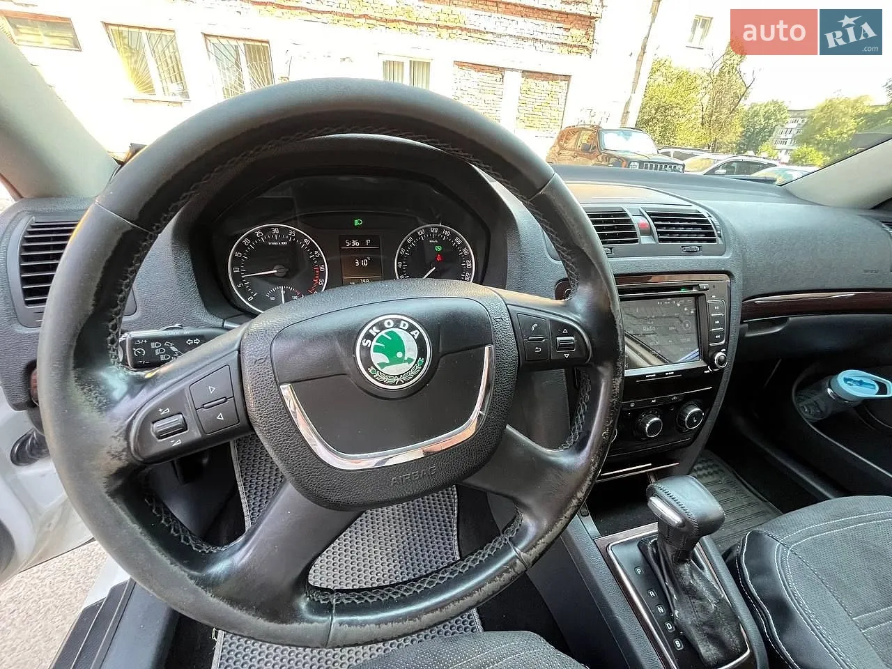 2011 Skoda Octavia - мініатюра 16