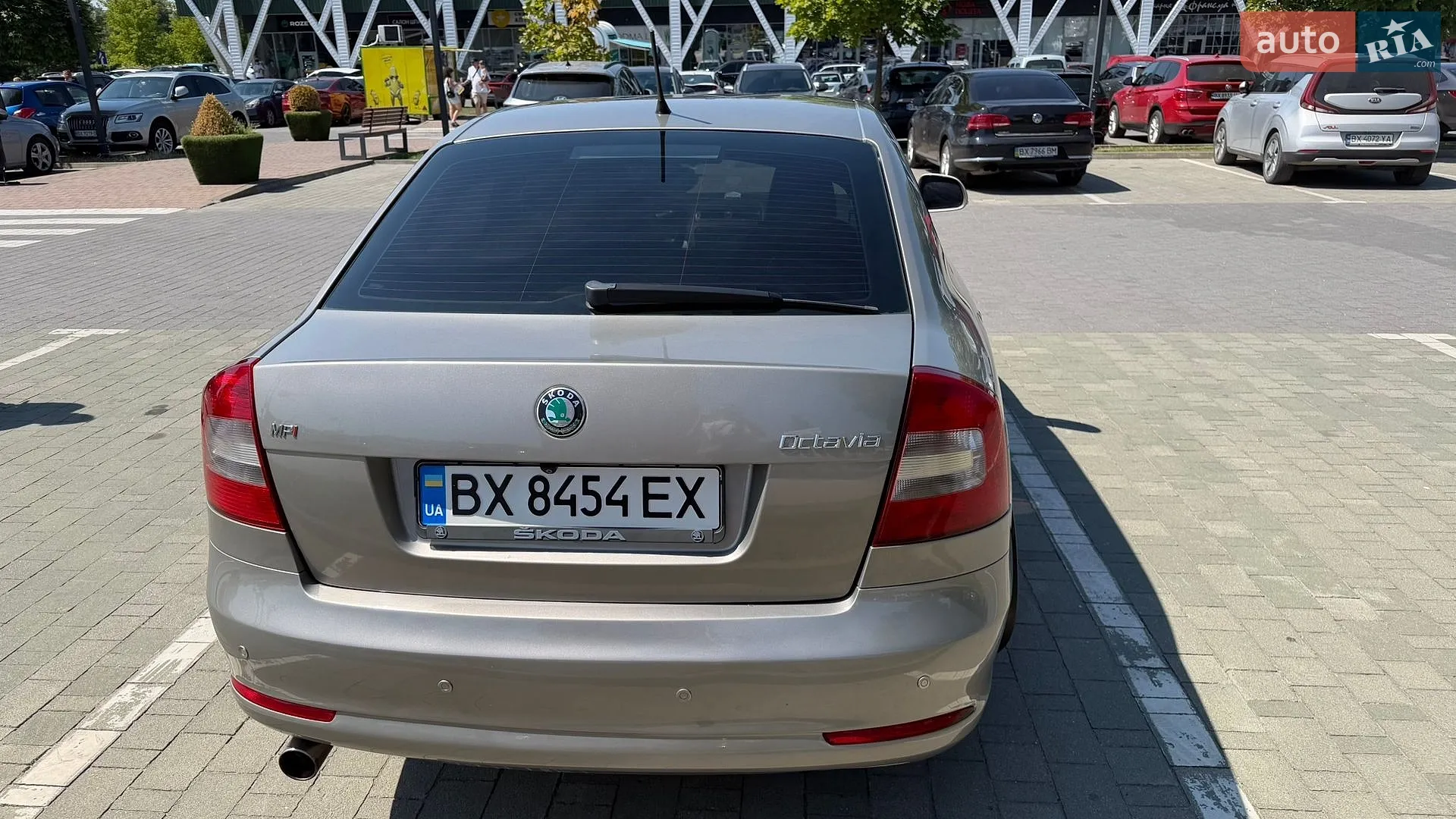 2010 Skoda Octavia - мініатюра 2
