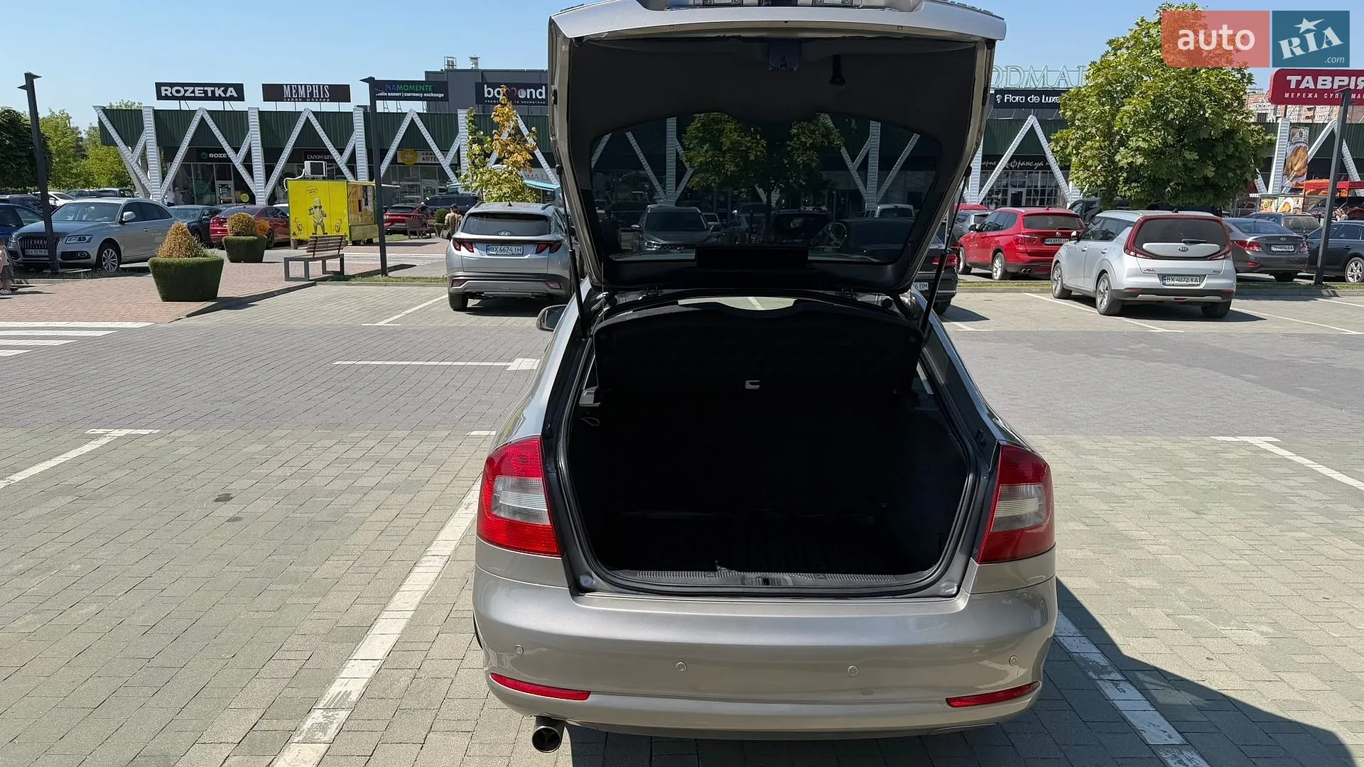 2010 Skoda Octavia - мініатюра 11