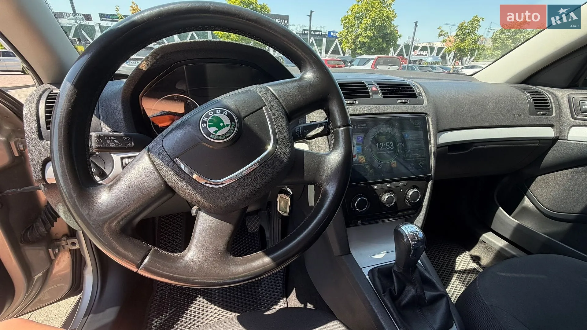 2010 Skoda Octavia - мініатюра 15