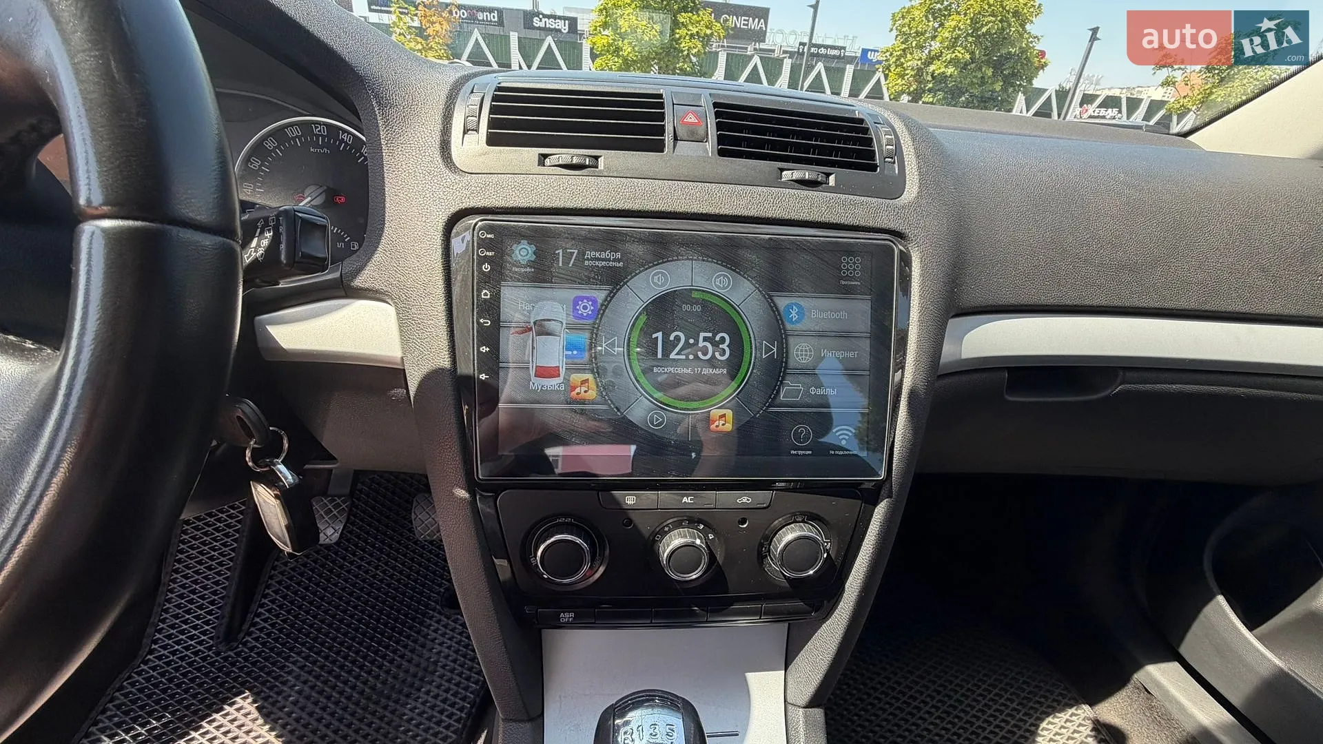 2010 Skoda Octavia - мініатюра 23