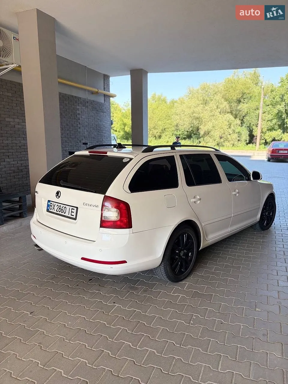 2010 Skoda Octavia - мініатюра 11