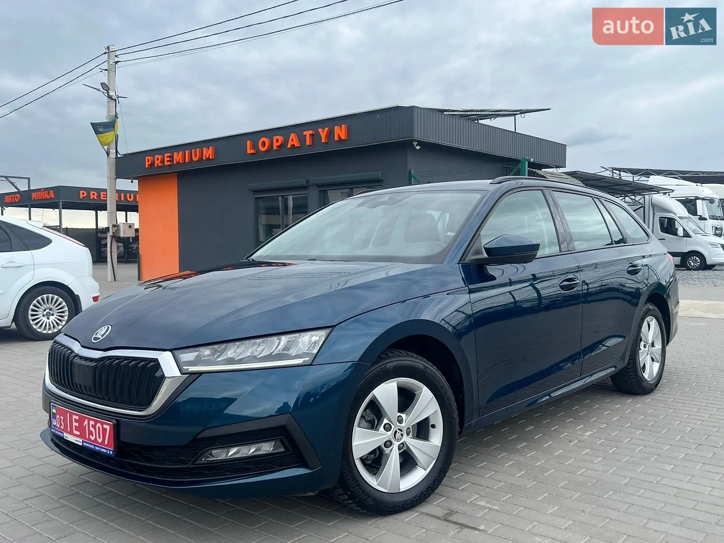 2023 Skoda Octavia - фото 1