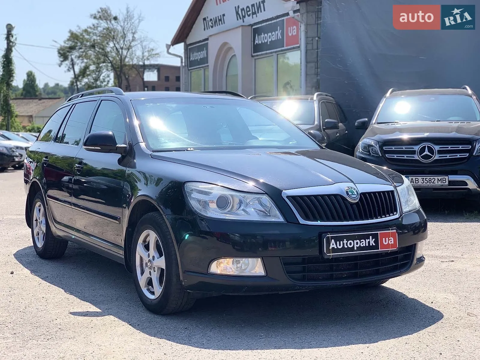 2011 Skoda Octavia - мініатюра 2