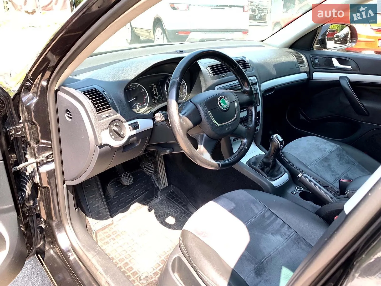 2011 Skoda Octavia - мініатюра 21