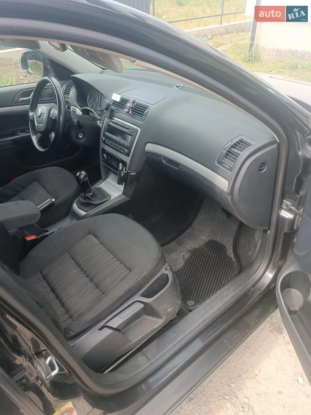 2010 Skoda Octavia - мініатюра 14