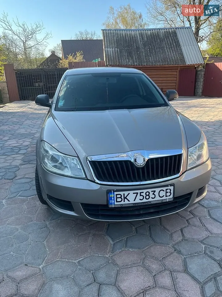 2010 Skoda Octavia - мініатюра 18