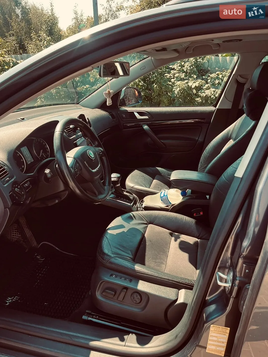 2010 Skoda Octavia - мініатюра 9