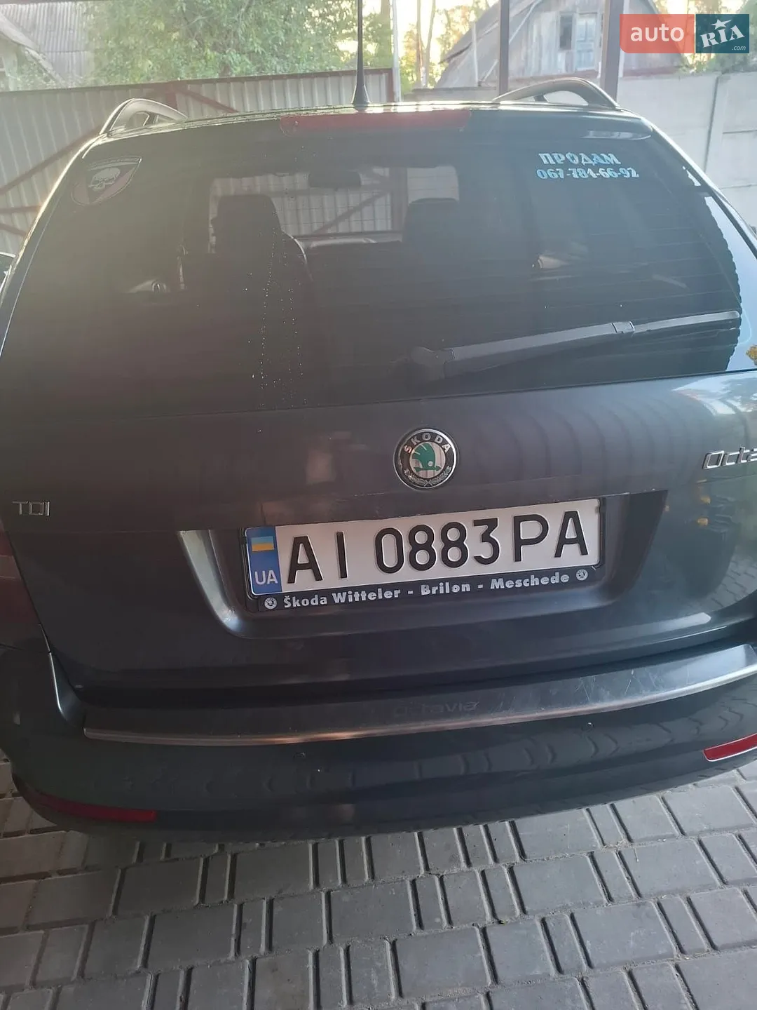 2010 Skoda Octavia - мініатюра 2