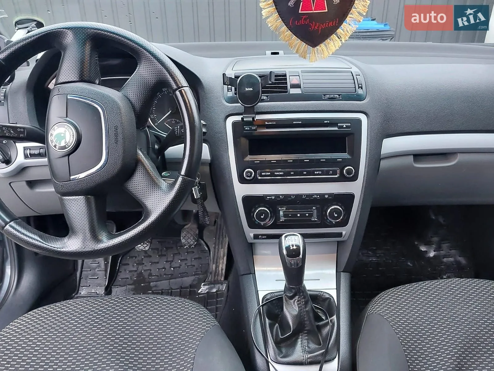 2010 Skoda Octavia - мініатюра 12