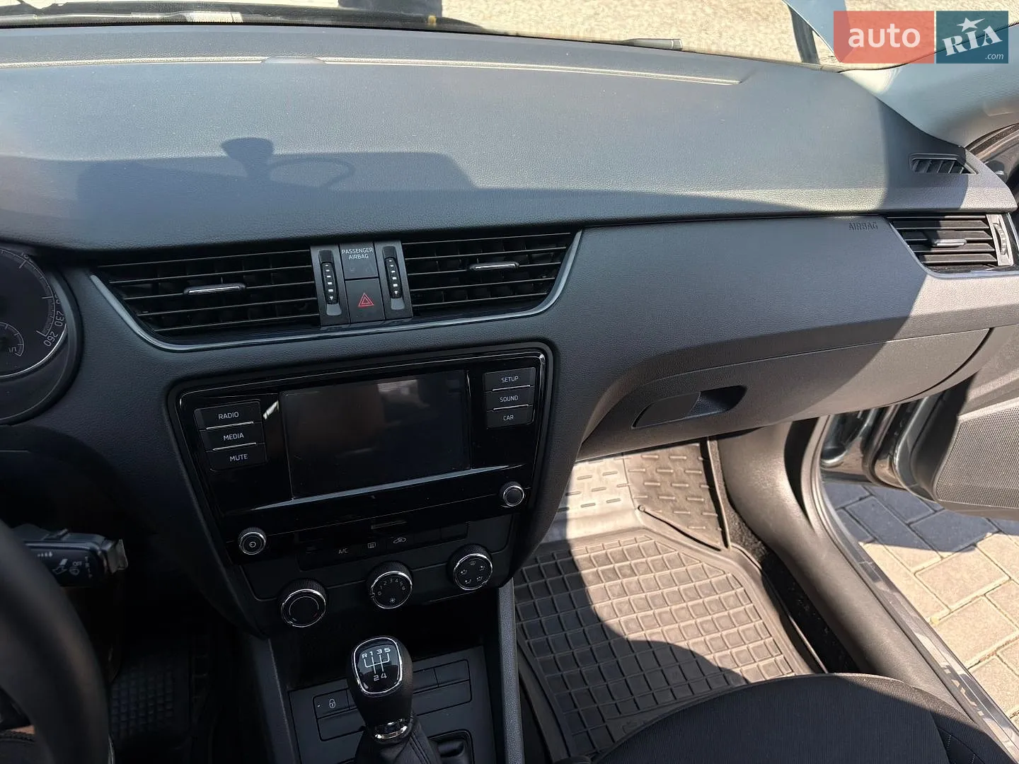 2018 Skoda Octavia - мініатюра 35