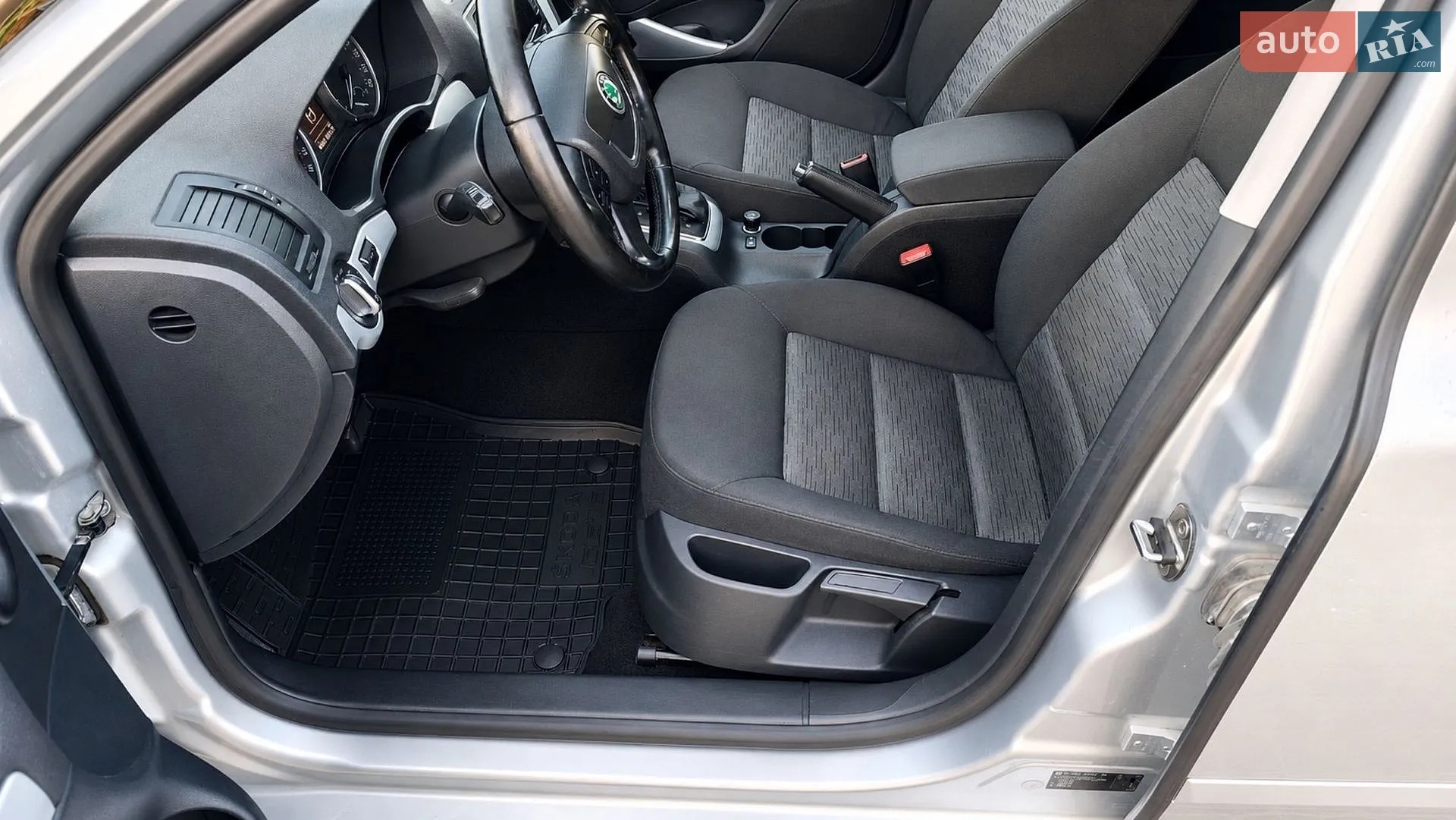 2011 Skoda Octavia - мініатюра 12