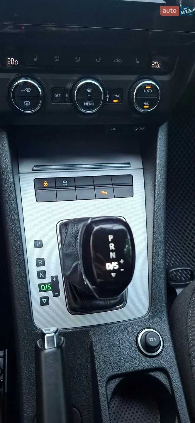 2016 Skoda Octavia - мініатюра 24