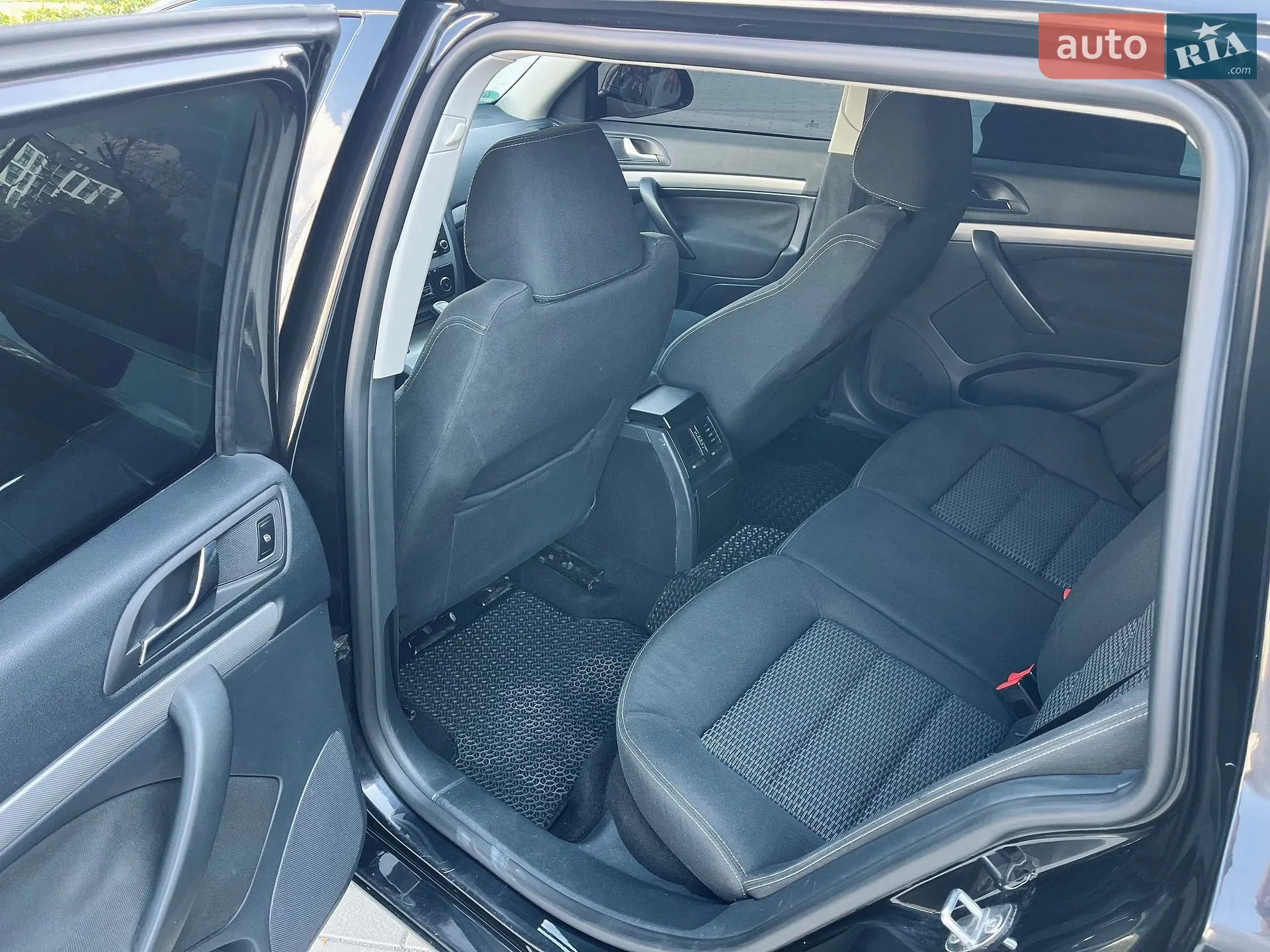 2011 Skoda Octavia - мініатюра 14