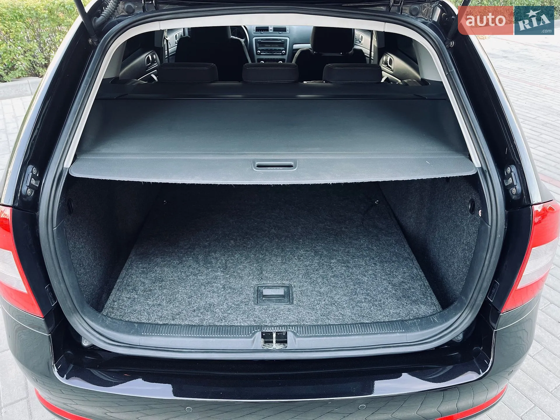 2011 Skoda Octavia - мініатюра 16