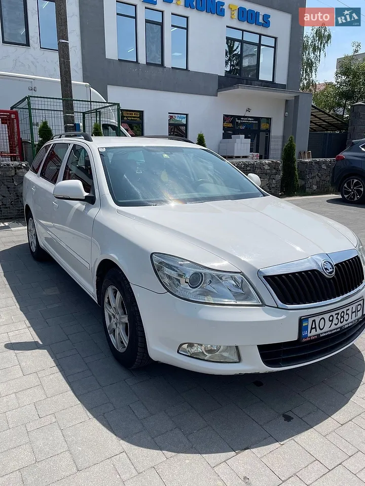 2010 Skoda Octavia - мініатюра 17