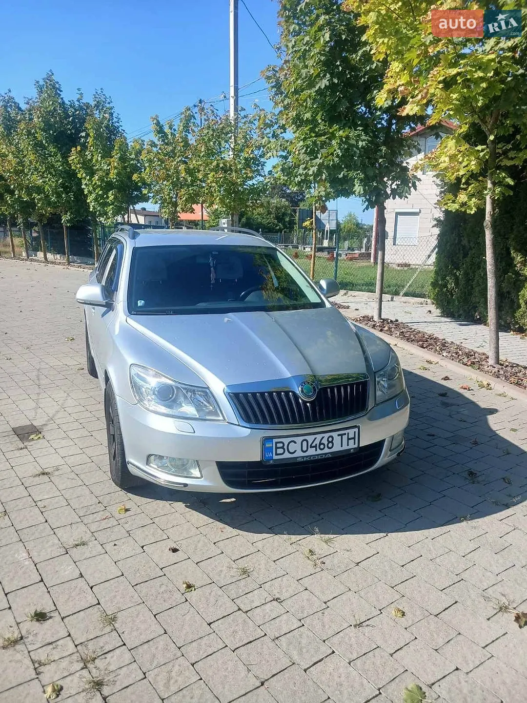 2010 Skoda Octavia - мініатюра 2