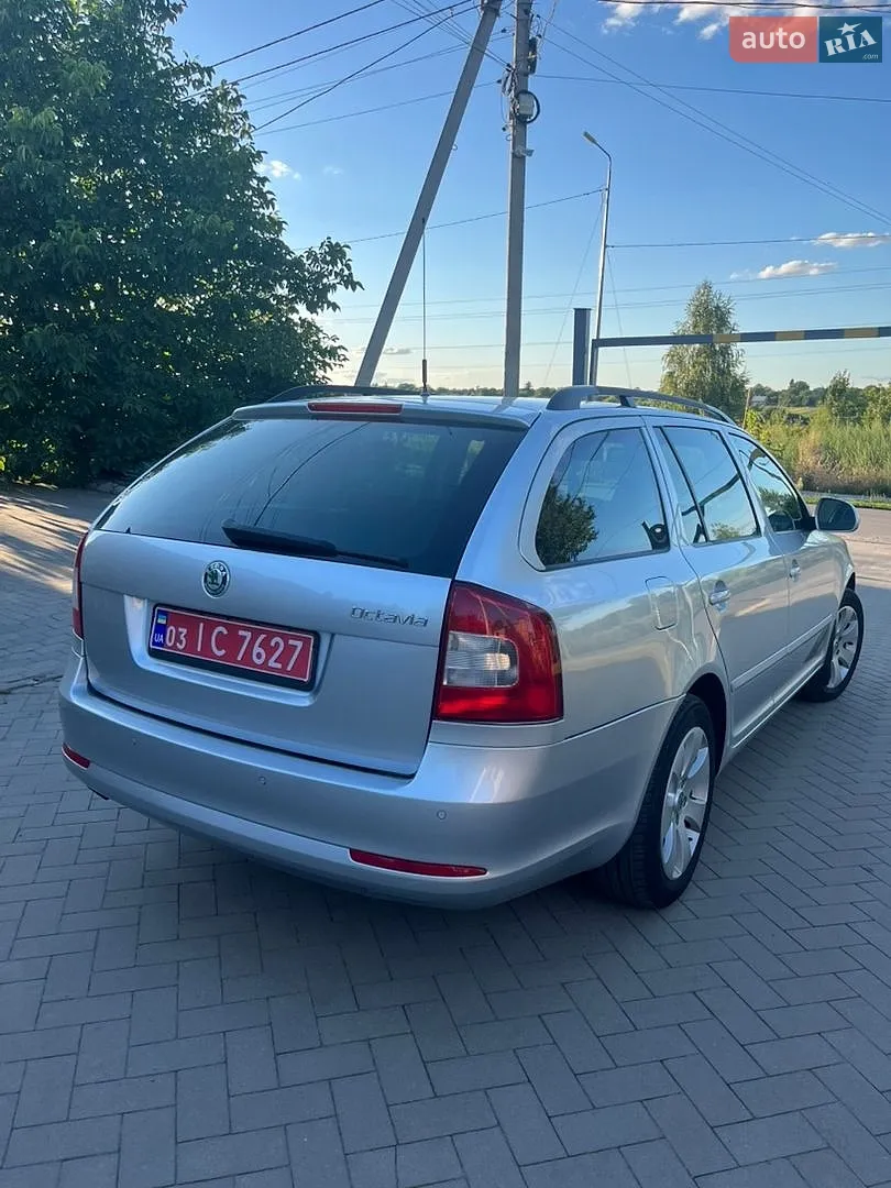 2010 Skoda Octavia - мініатюра 3
