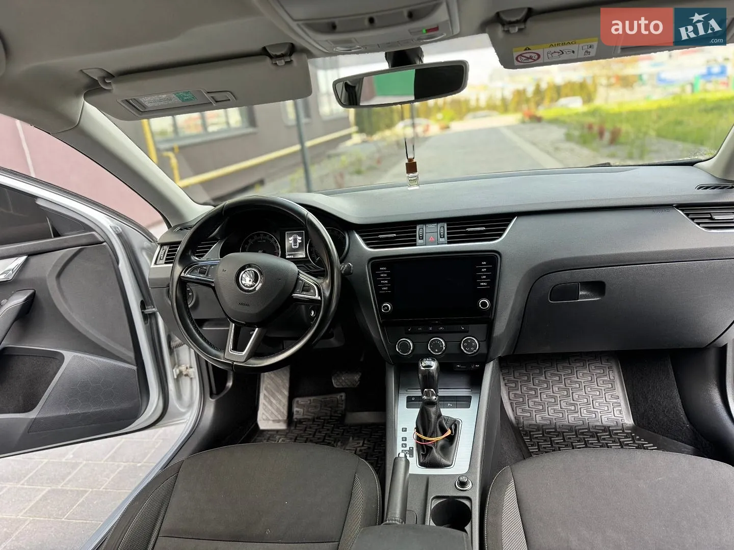 2017 Skoda Octavia - мініатюра 27