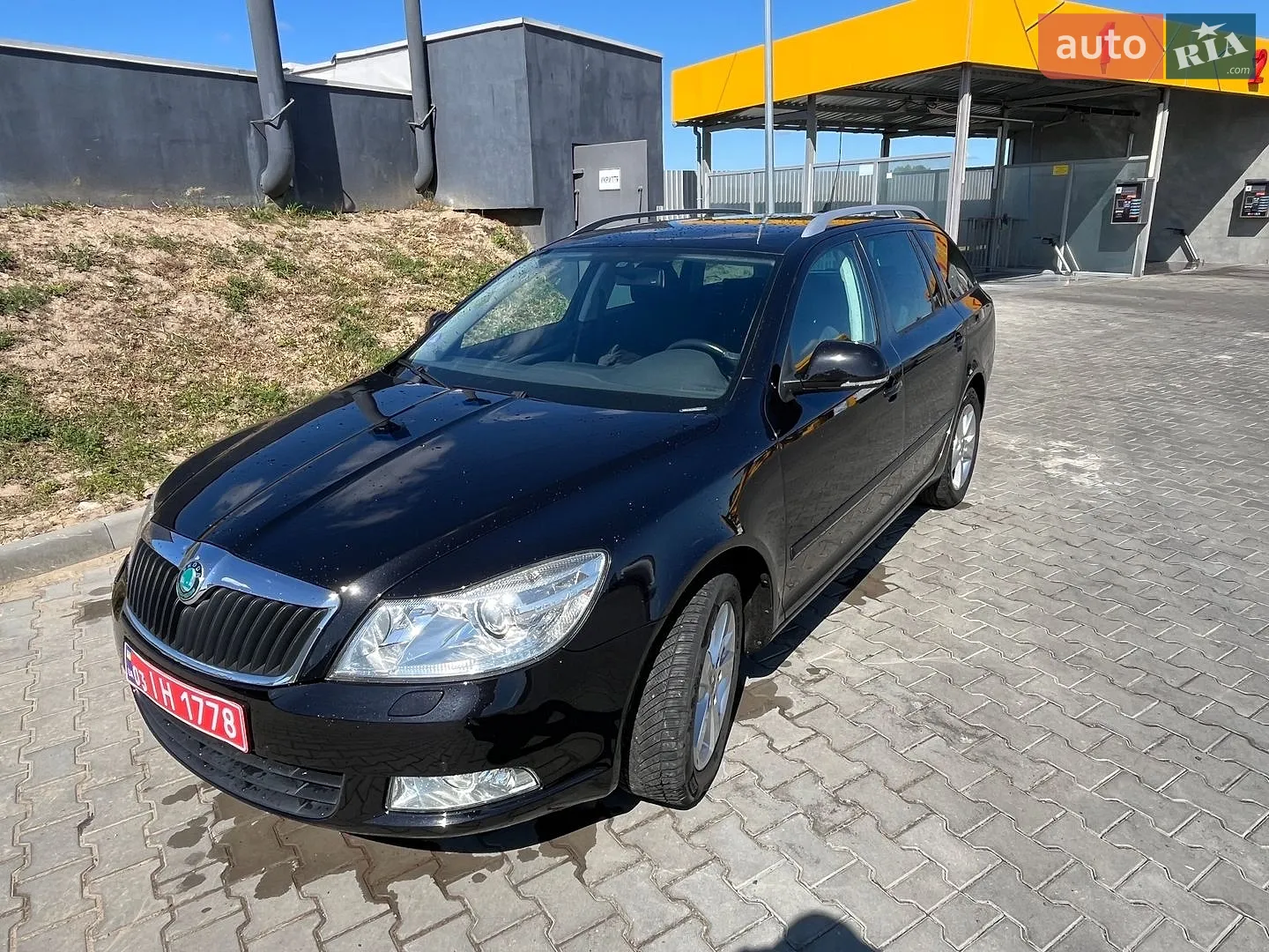 2011 Skoda Octavia - мініатюра 2