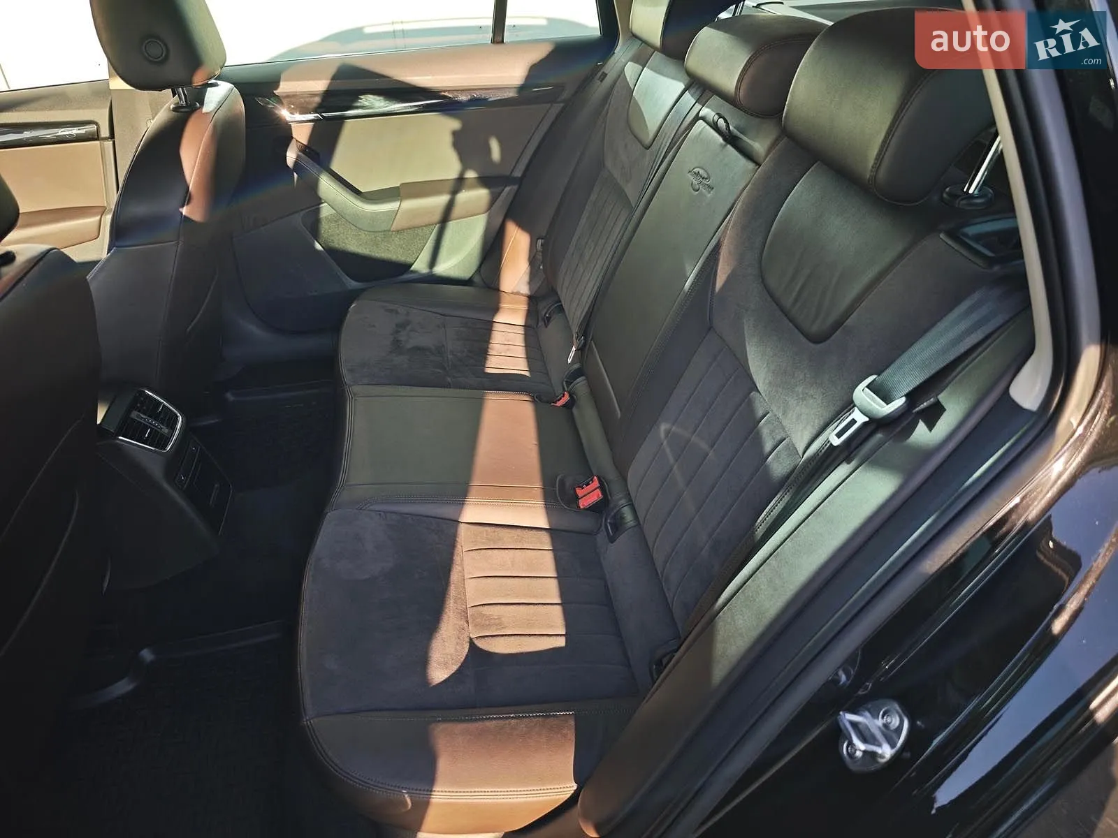 2016 Skoda Octavia - мініатюра 16