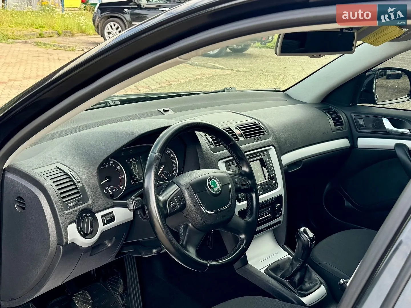 2011 Skoda Octavia - мініатюра 19