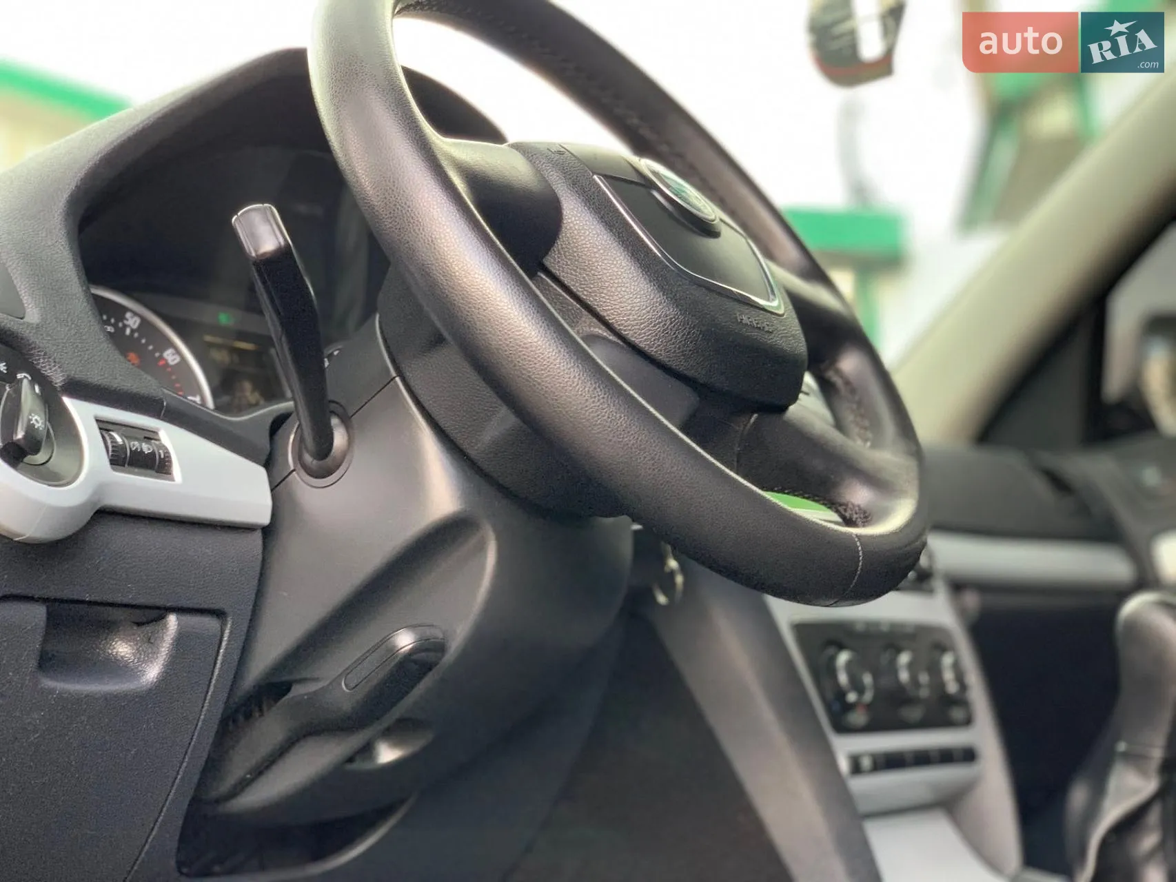 2010 Skoda Octavia - мініатюра 91