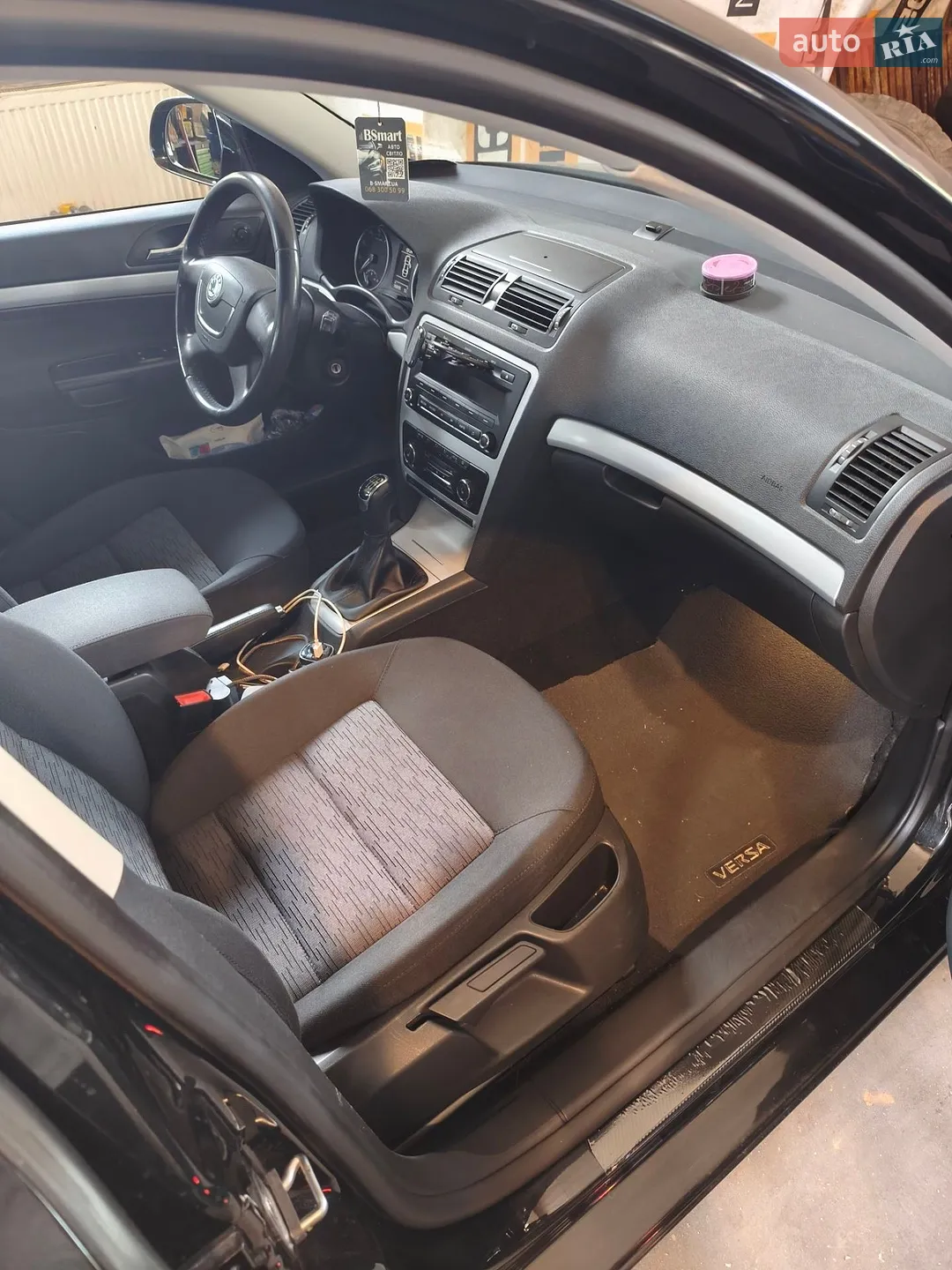 2010 Skoda Octavia - мініатюра 8