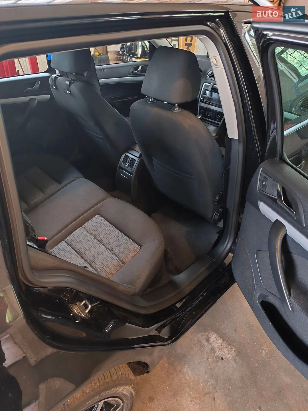 2010 Skoda Octavia - мініатюра 9